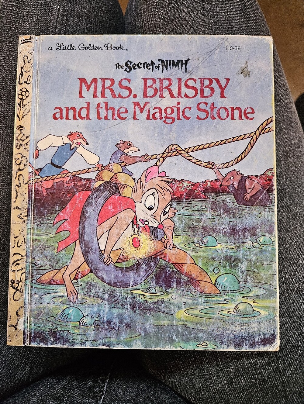 🧡3/$15 1974 Mrs. Brisby And The Magic Stone